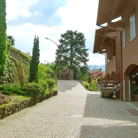 Locazione Turistica Roccolo Miralago-3 アパート *